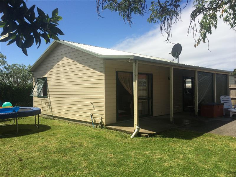 Henderson-- Tidy 2 Bedroom House photo