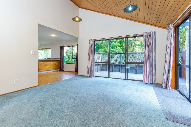 CASTOR BAY - 4 Bedroom Family Home photo