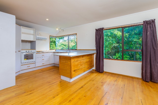 CASTOR BAY - 4 Bedroom Family Home photo