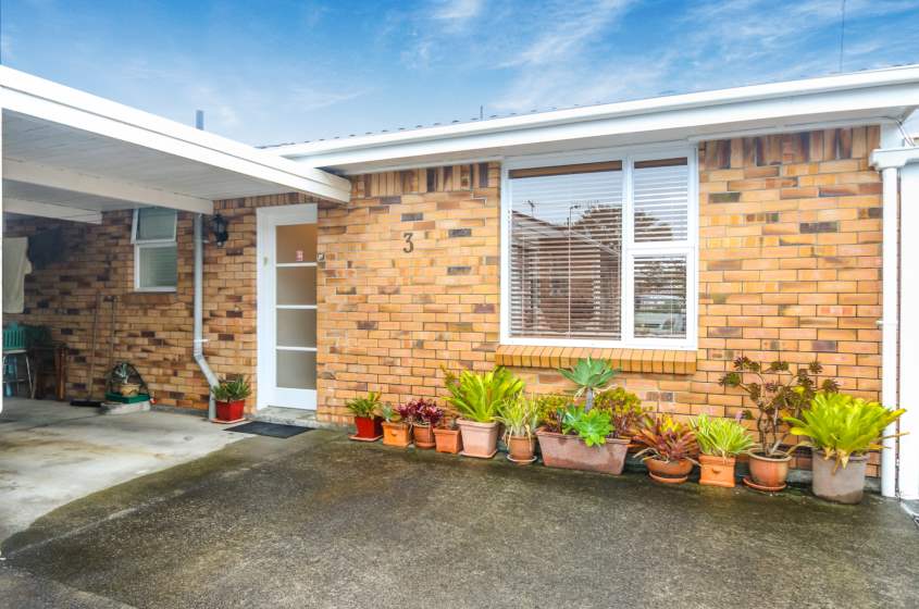 ELLERSLIE - Hawthorne Place 3 Bedroom one level  Unit  photo