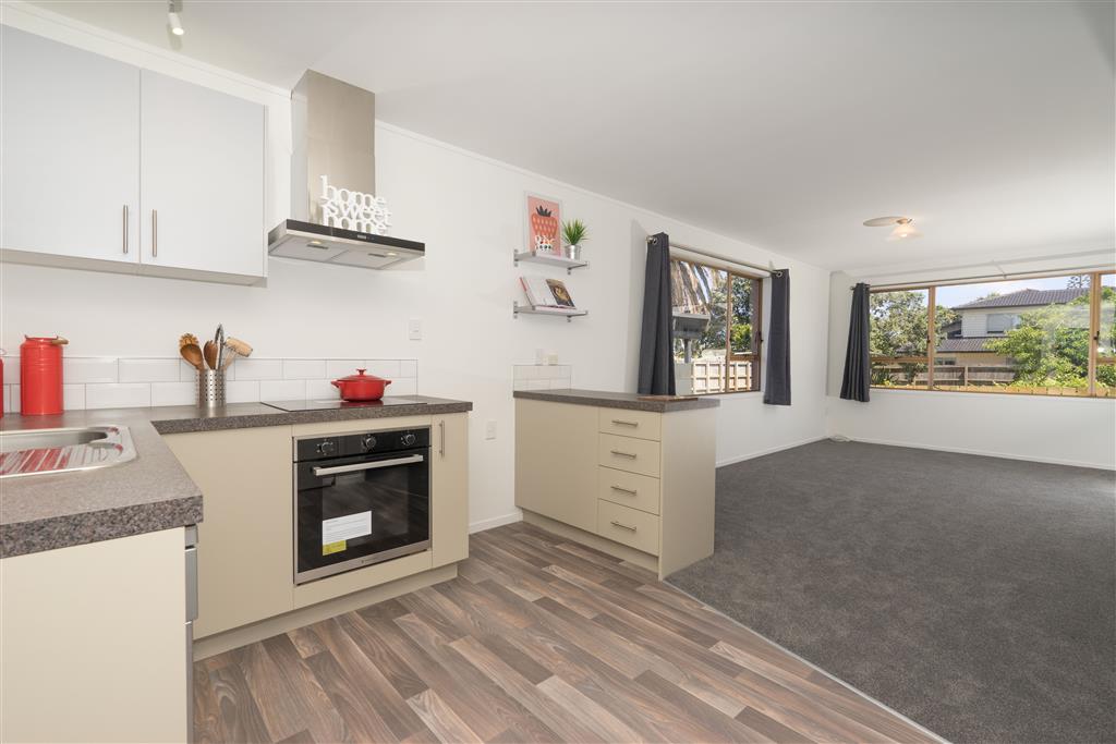 TE ATATU PENINSULA photo