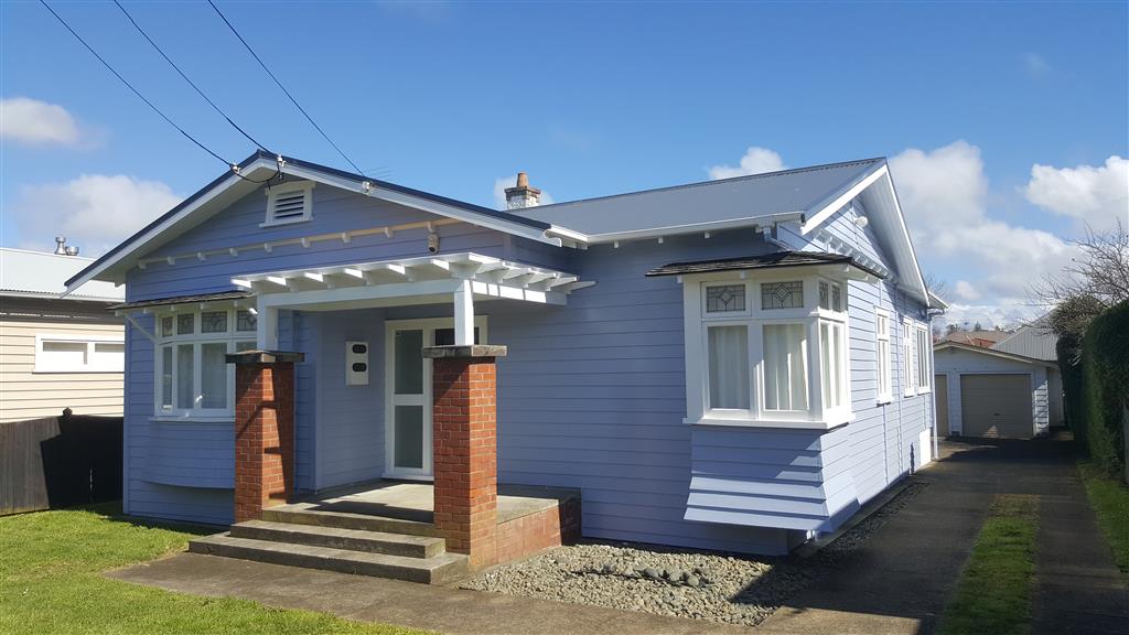 ONEHUNGA - 4 Bdrm/2 Bathroom Family Home photo