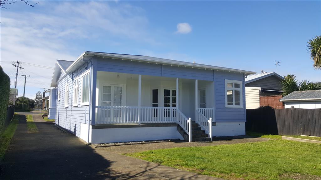 ONEHUNGA - 4 Bdrm/2 Bathroom Family Home photo