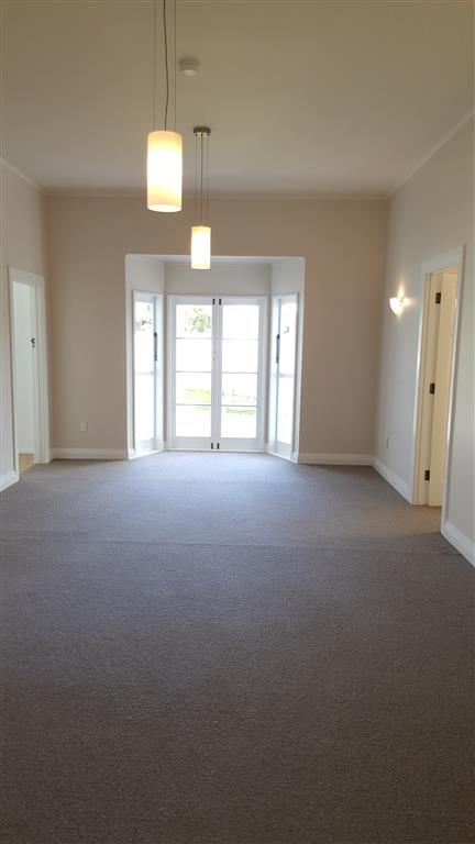 ONEHUNGA - 4 Bdrm/2 Bathroom Family Home photo