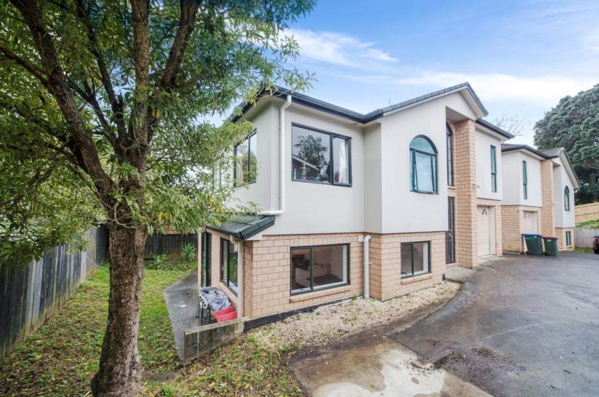 MOUNT ALBERT - Stunning 6 bedroom house near Unitec  photo
