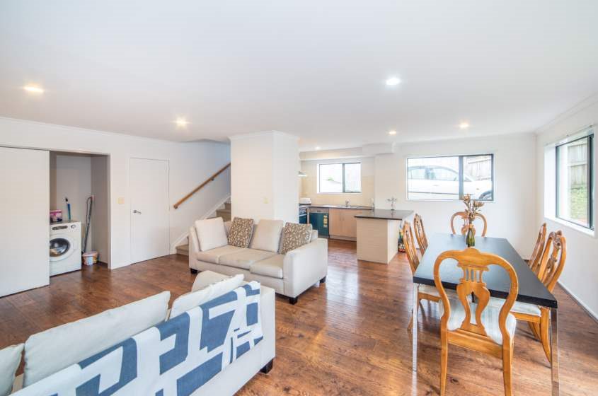 MOUNT ALBERT - Stunning 6 bedroom house near Unitec  photo