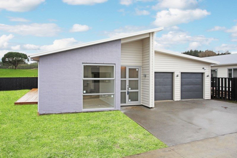 Pukekohe - Brand New! 4 Bedrooms - 3 Bathrooms photo