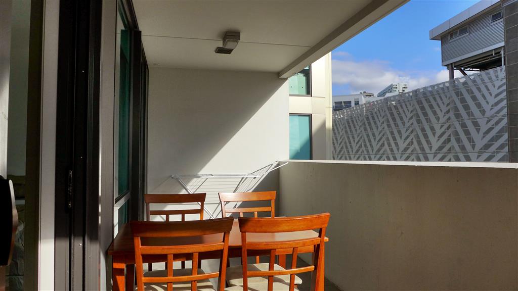 CITY CENTRE - Dockside Cutie photo