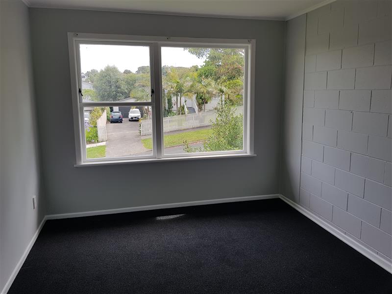 SAINT JOHNS - 2 bedroom Flat - Water Included - Redecorated photo