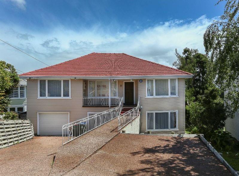 2 LARGE bdrms - Water Included photo