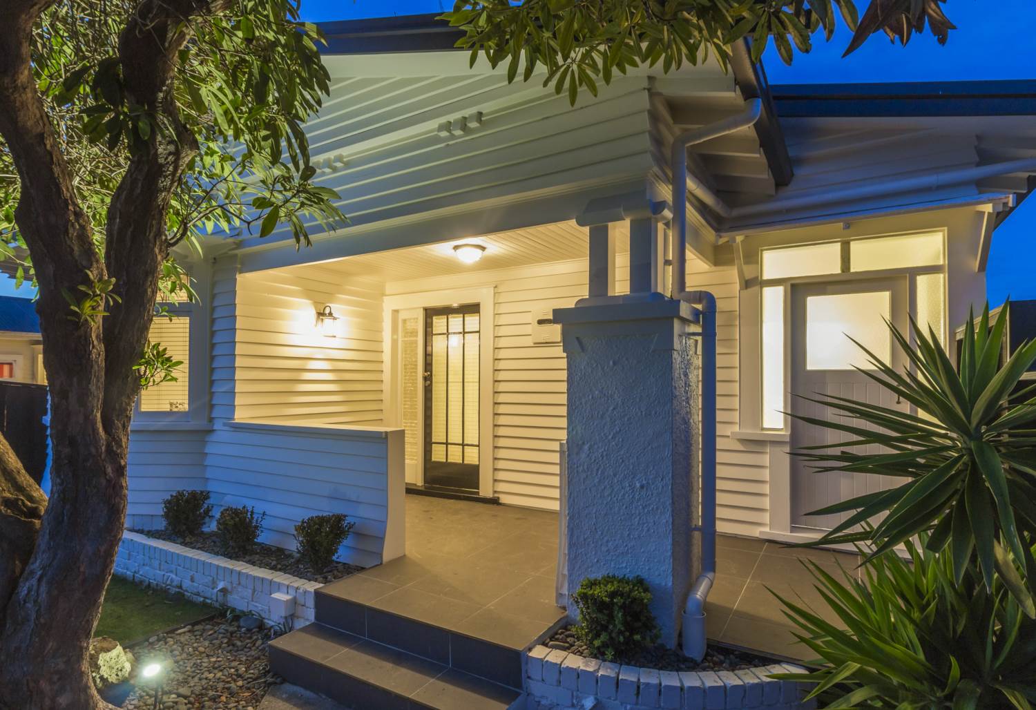 MOUNT EDEN - 4 double bedroom home with 3 bathrooms  photo