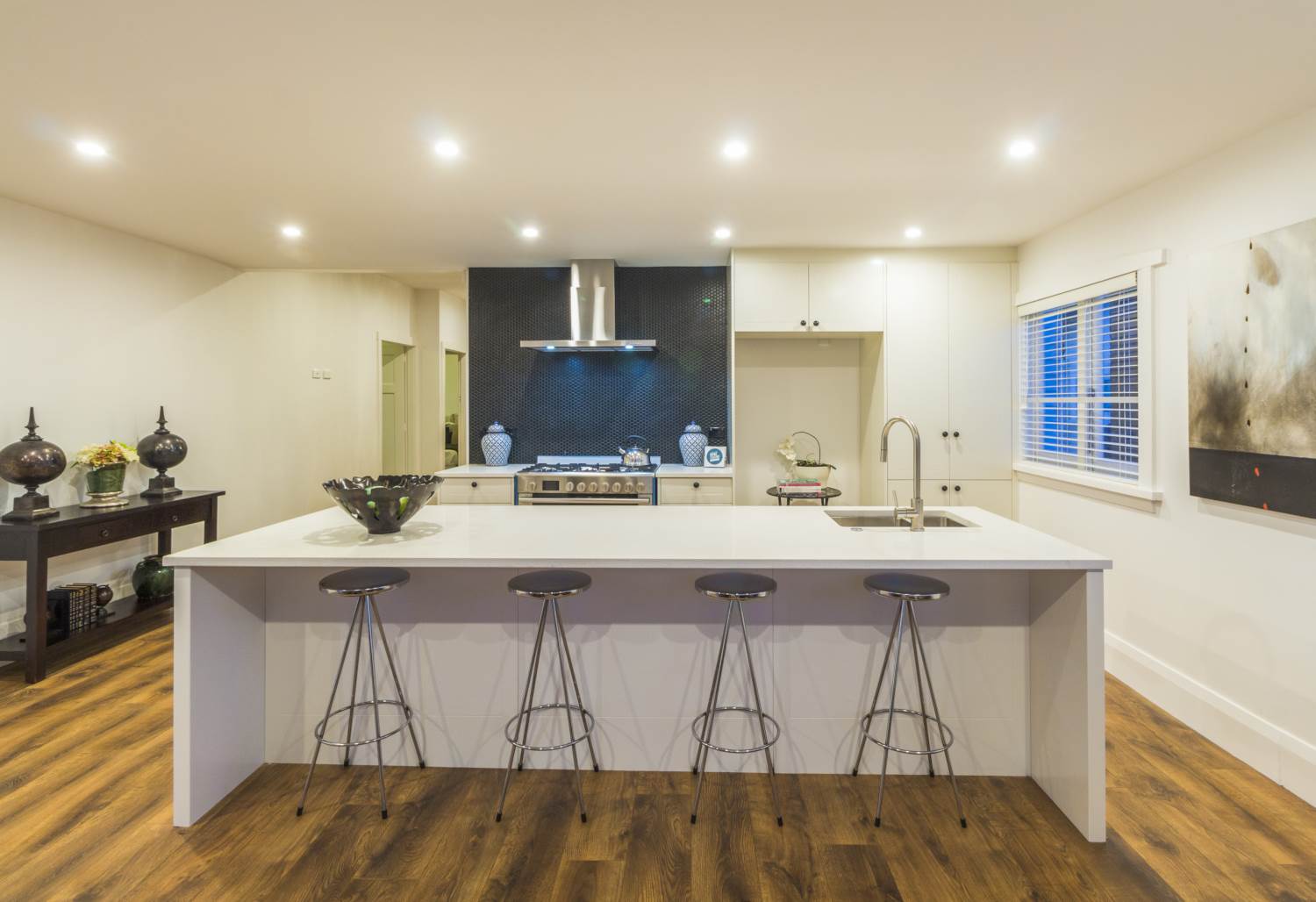 MOUNT EDEN - 4 double bedroom home with 3 bathrooms  photo