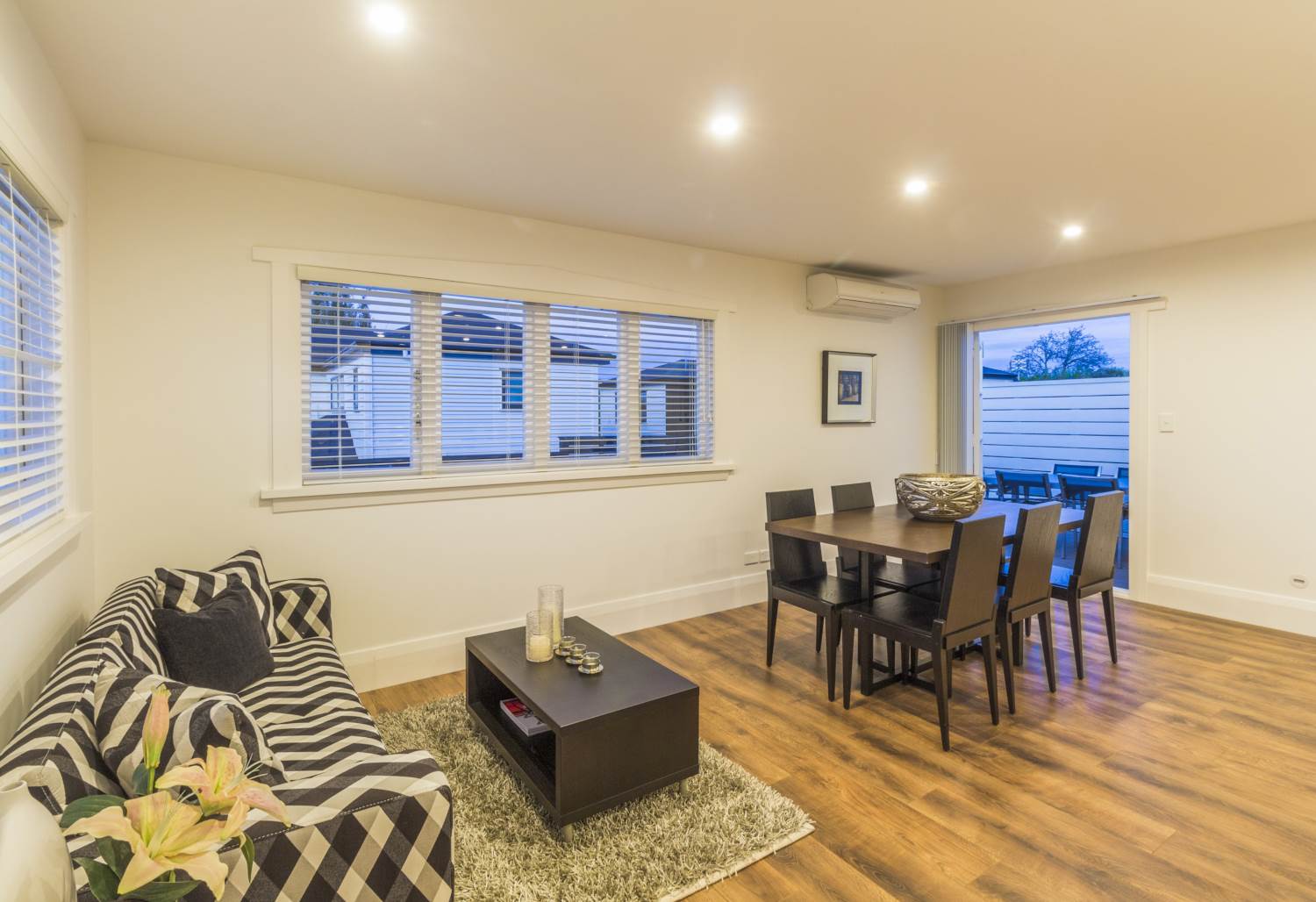 MOUNT EDEN - 4 double bedroom home with 3 bathrooms  photo