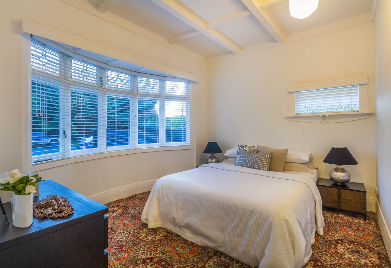 MOUNT EDEN - 4 double bedroom home with 3 bathrooms  photo