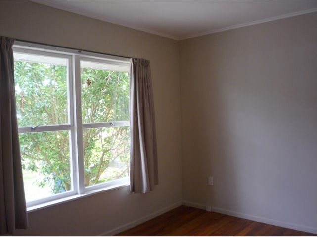 TAKAPUNA -  2 Bedroom Brick & Tile Unit photo