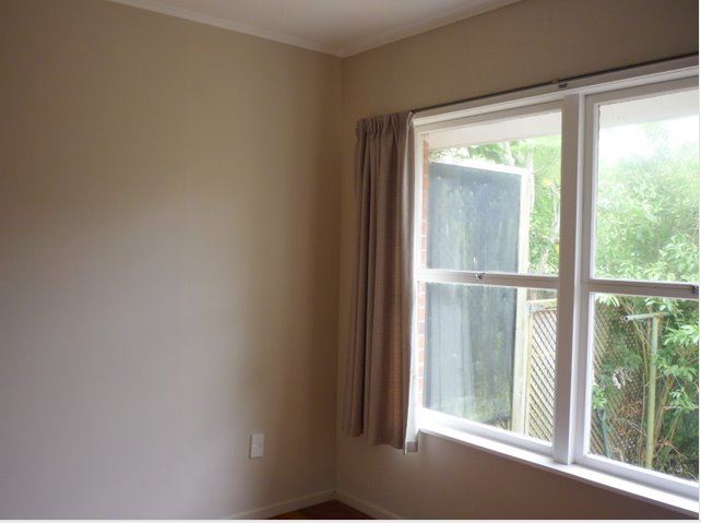 TAKAPUNA -  2 Bedroom Brick & Tile Unit photo