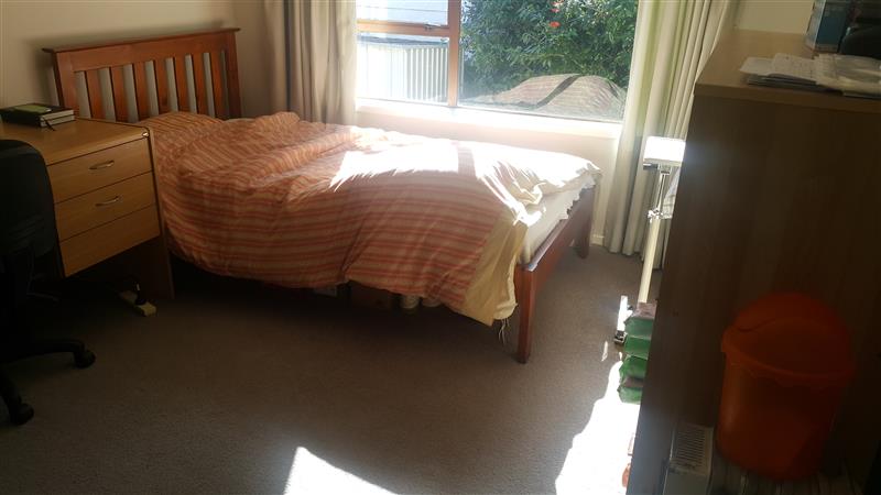 ROYAL OAK - Very Tidy and Modern 3 Bedroom Town House photo