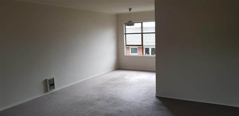 ROYAL OAK - Very Tidy and Modern 3 Bedroom Town House photo