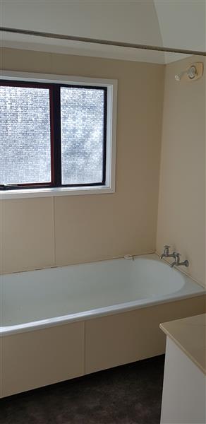 ELLERSLIE - 3 brm Townhouse - Great Locations photo
