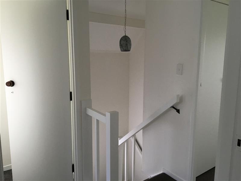 ELLERSLIE - 3 brm Townhouse - Great Locations photo