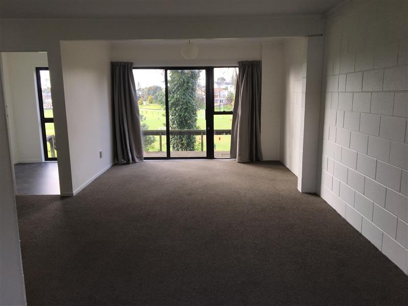 ELLERSLIE - 3 brm Townhouse - Great Locations photo