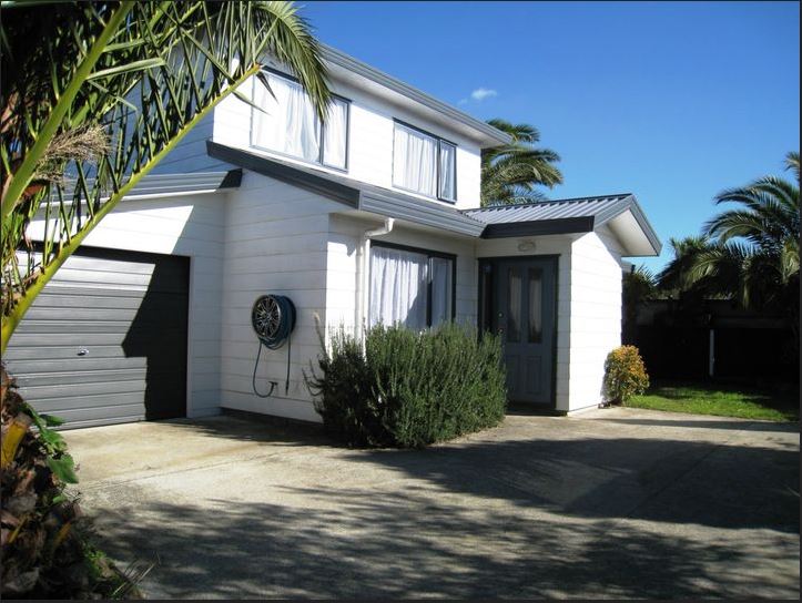 ELLERSLIE - 3 Bedroom House in a good location photo