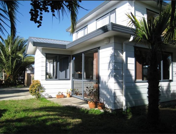 ELLERSLIE - 3 Bedroom House in a good location photo