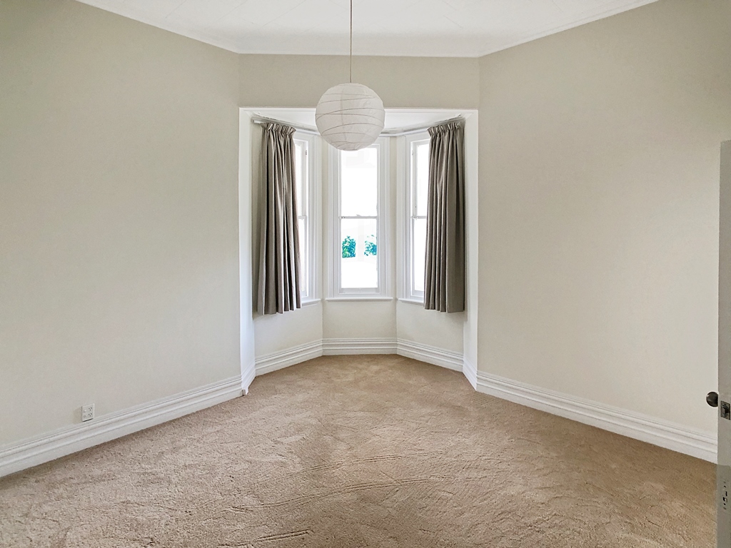 EPSOM - Double Grammar Zone or Groups photo