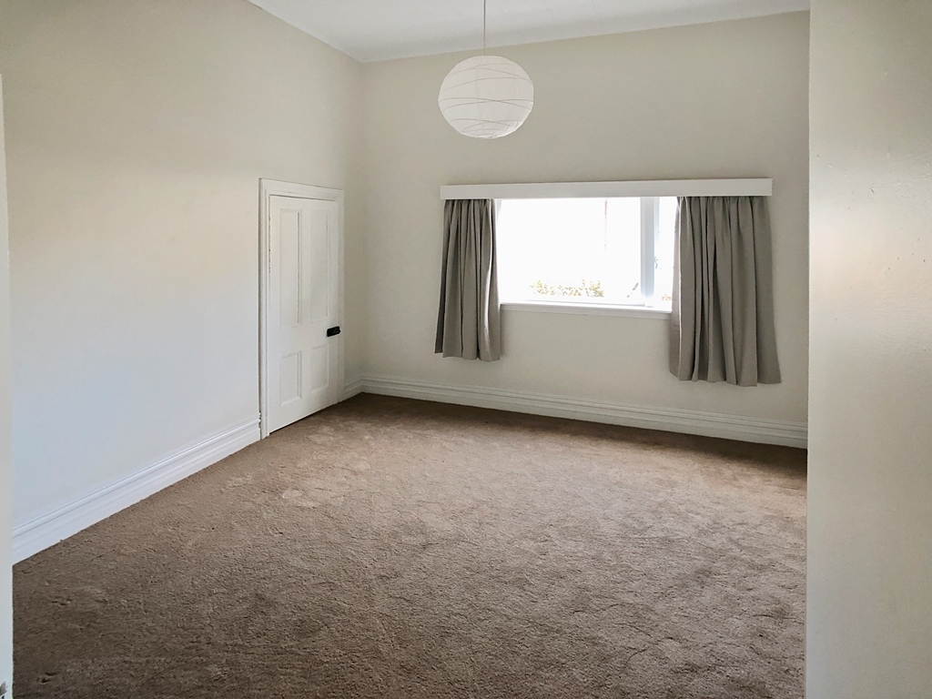 EPSOM - Double Grammar Zone or Groups photo