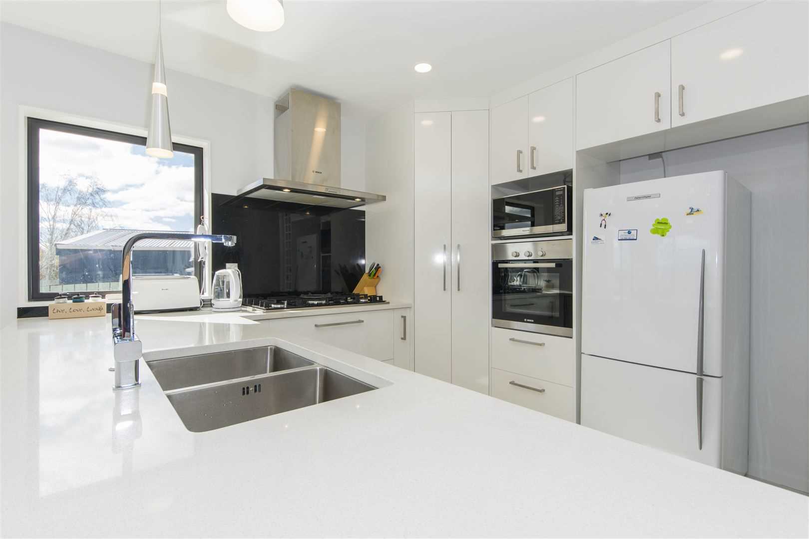 GLEN EDEN - Modern 4 bedrooms 2 bathroom family home Glen Eden photo