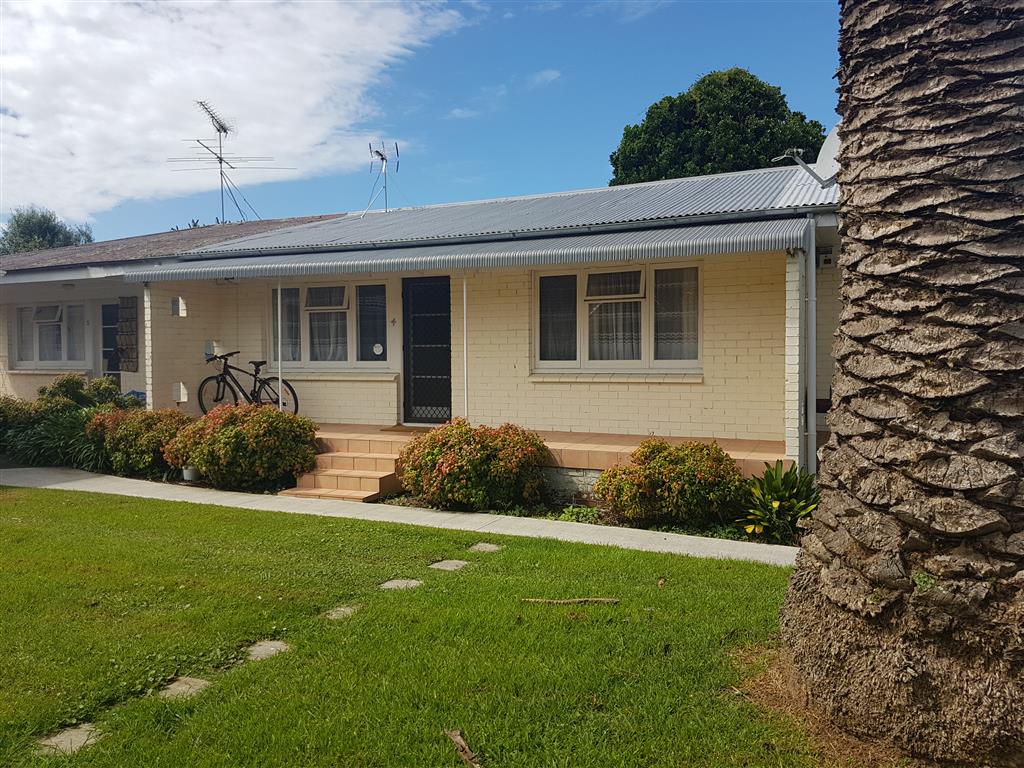 EPSOM :  Selwyn Road 2 Bedroom and study  photo