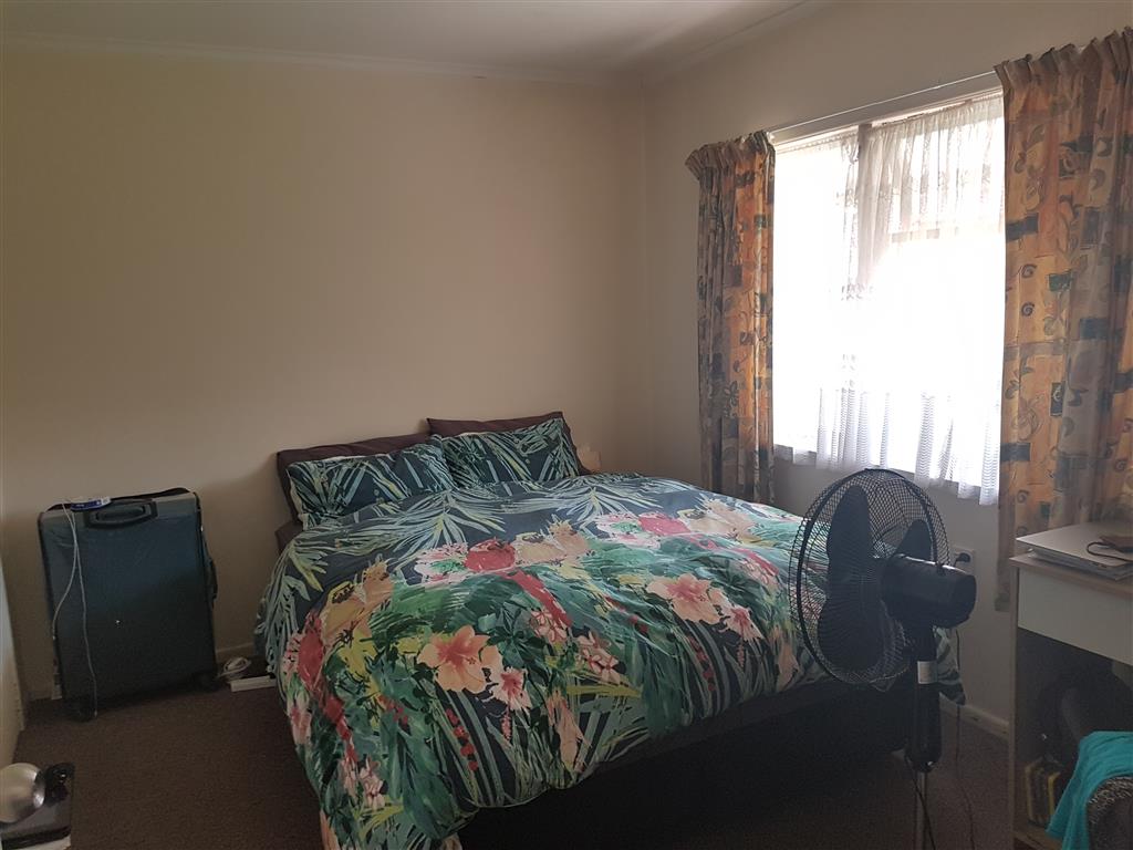 EPSOM :  Selwyn Road 2 Bedroom and study  photo