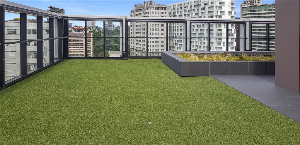 CITY CENTRE - two bedroom apartment with a carpark photo