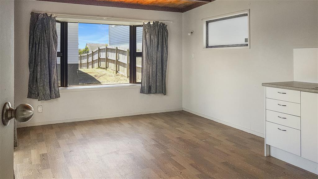 1 Bedroom House - with a carport photo