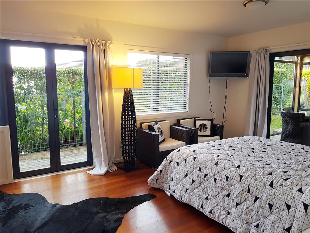 Oneroa, 1 Bedroom $400P/W photo