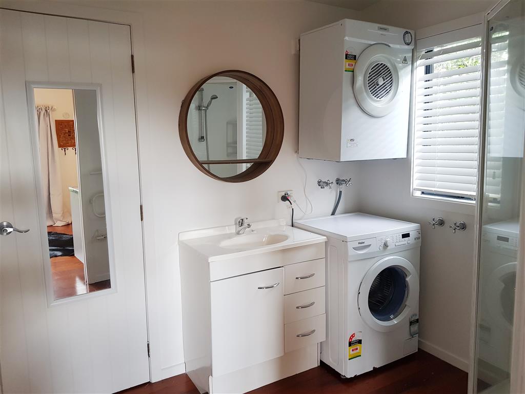 Oneroa, 1 Bedroom $400P/W photo