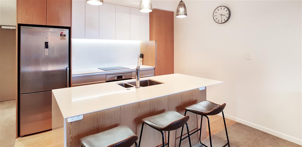 GRAFTON - Spacious Furnished One Bedroom Apartment With A Carpark photo