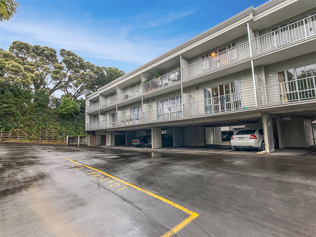 2T/3 Keystone Ave - Location! photo