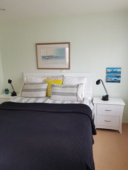 ST HELIERS / GLENDOWIE - 4 BEDROOM, 2 BATH HOME photo