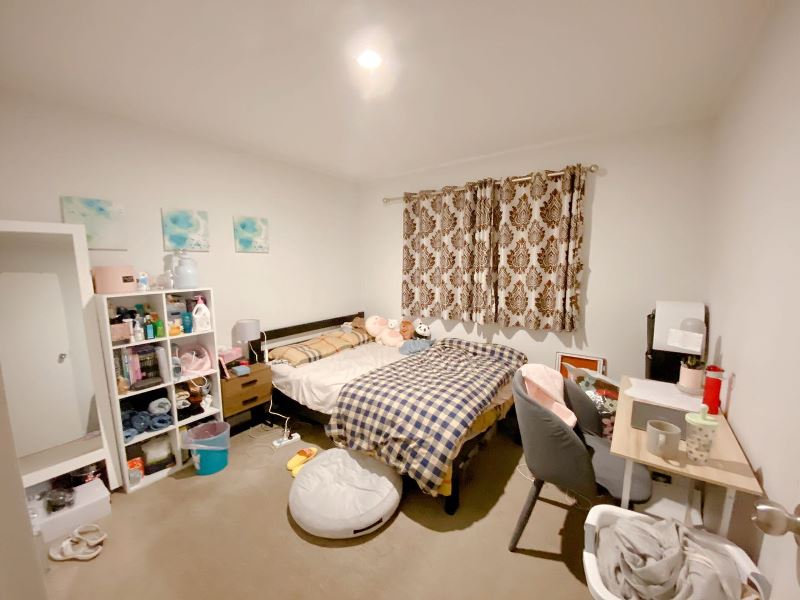 Part furnished 3 bedroom 2 bathroom family home photo