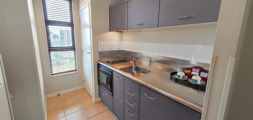 CITY CENTRAL - Furnished Apartment, 1 Carpark, Water & Power Included photo