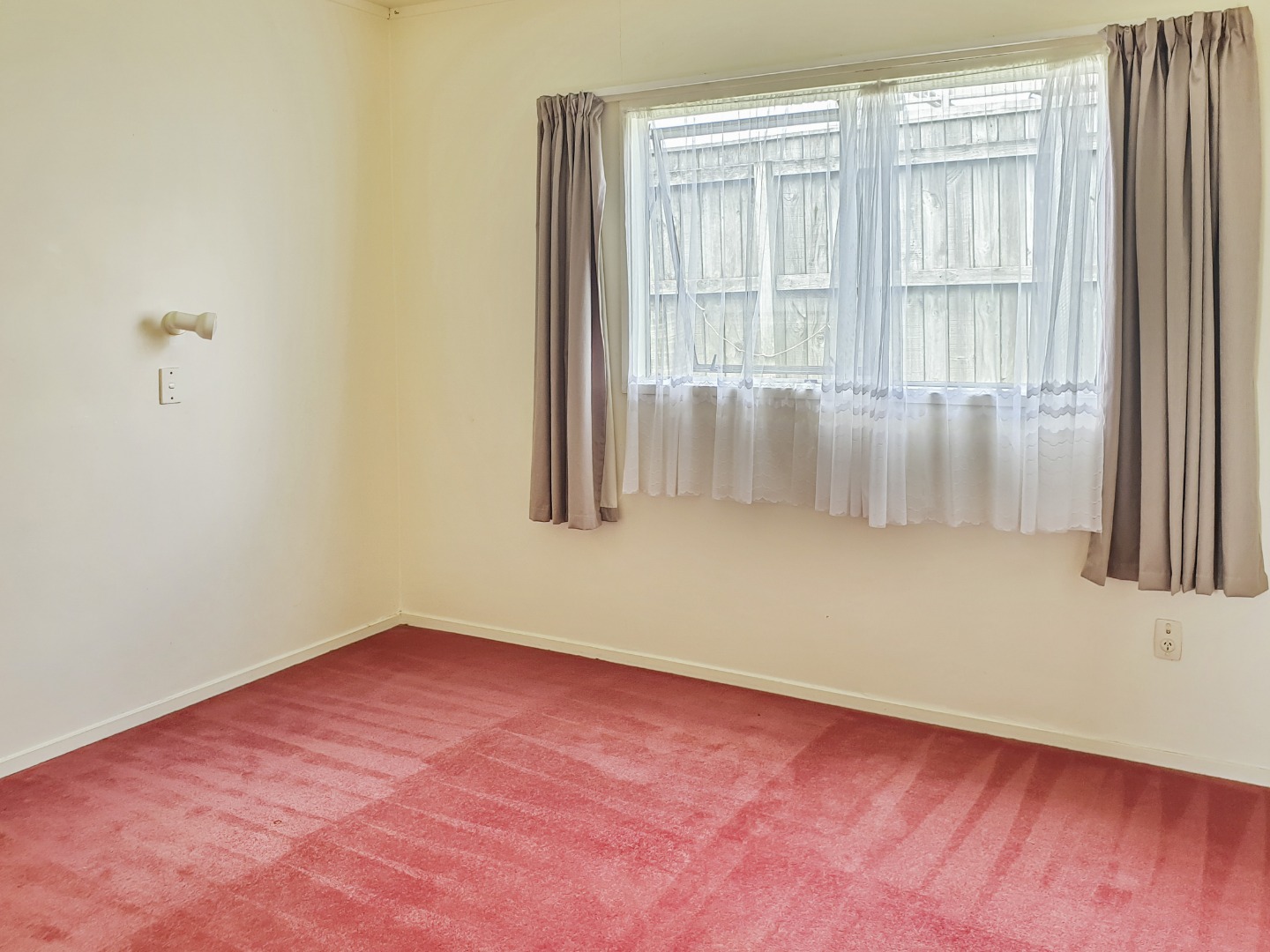 **Spacious 3-Bedroom Family Home in Oneroa – $750 per Week** photo