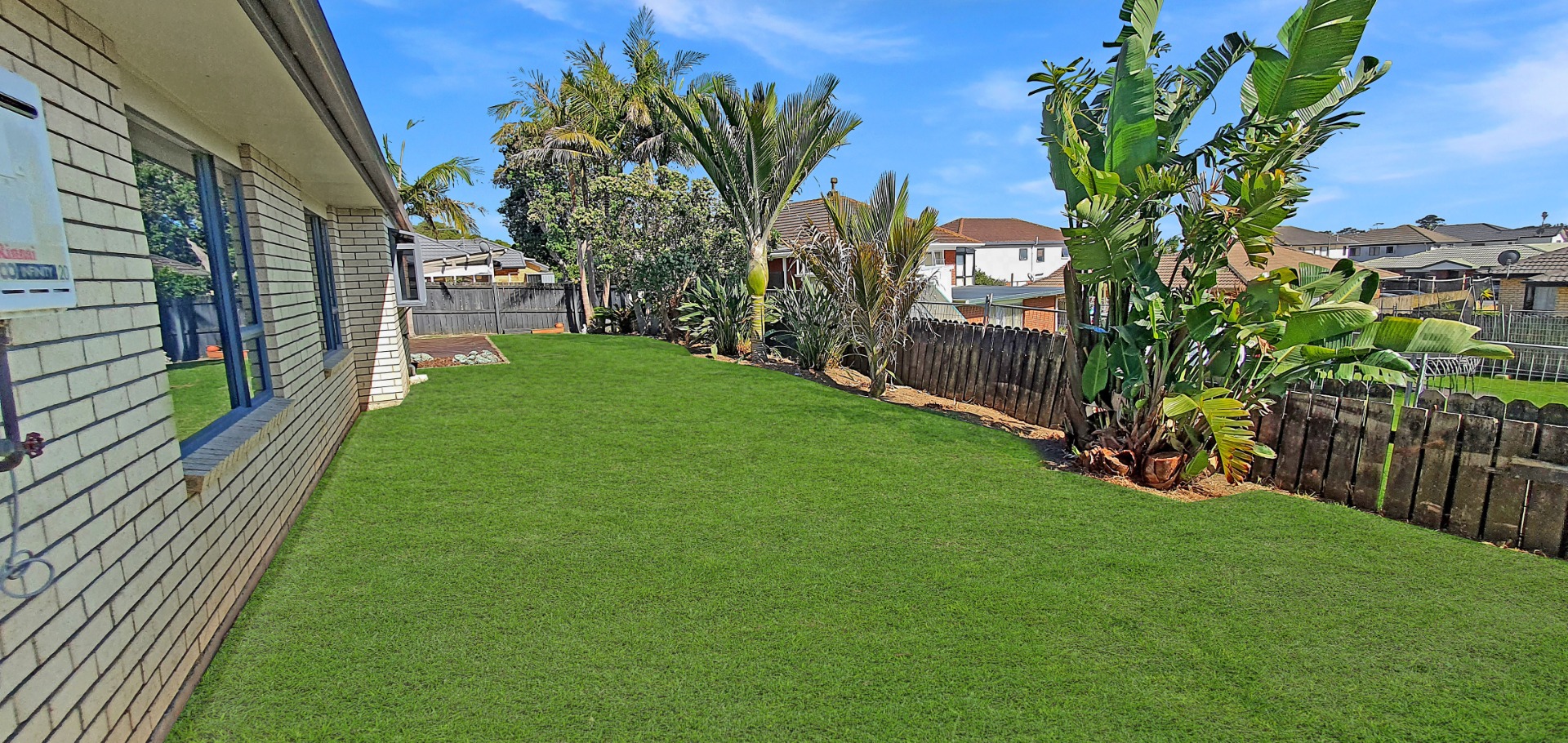 CLENDON PARK - 3 Bedroom Family Home Passed All Healthy Home Requirements  photo