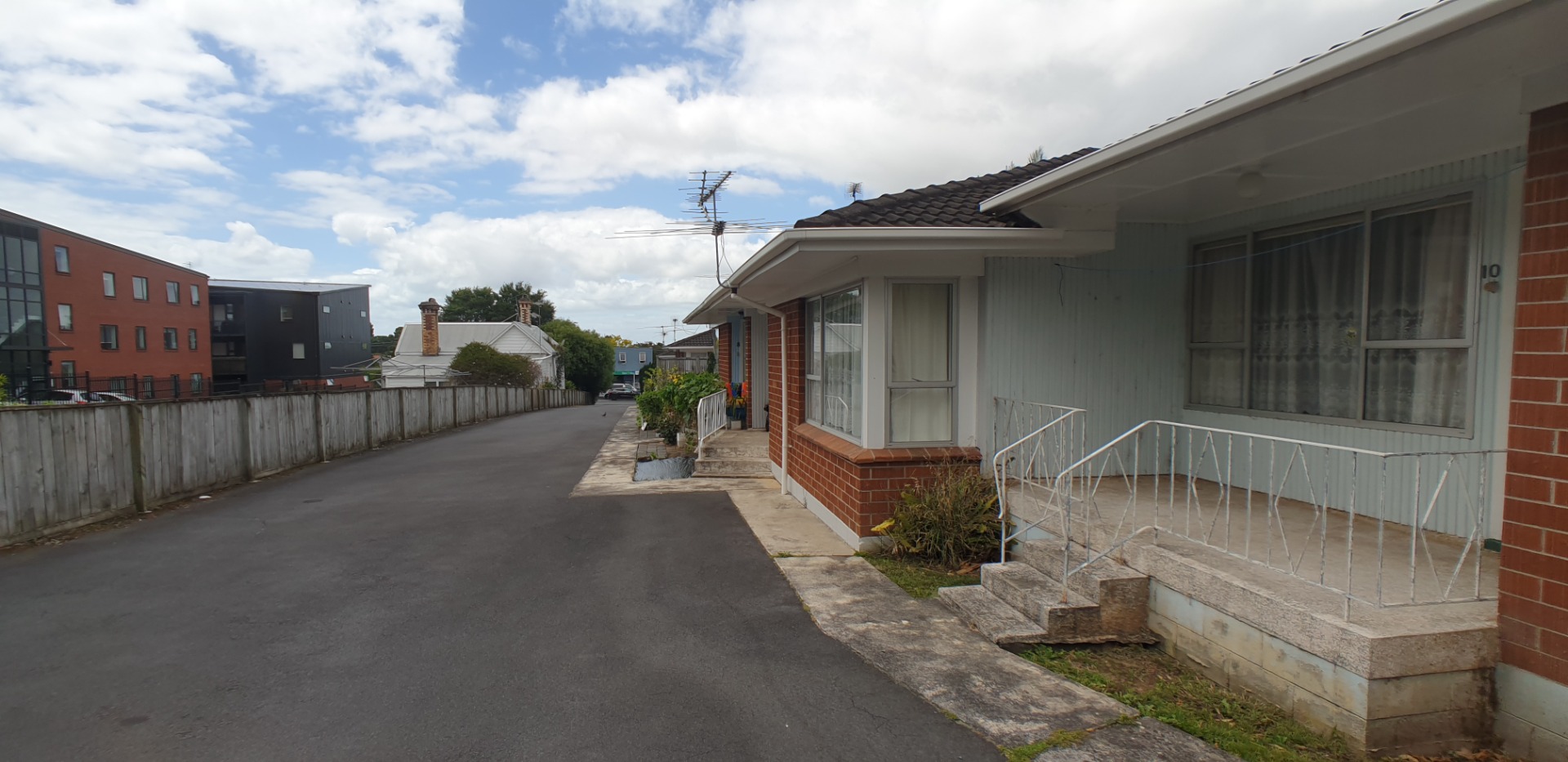 9/336 ONEHUNGA MALL - Great Location/Handy to Airport photo