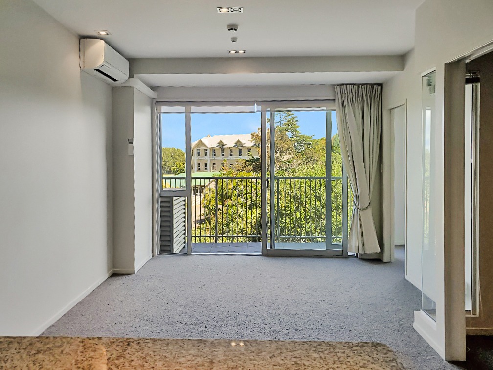 Takapuna - Shoalhaven -Unfurnished -2bedrooms - Carpark photo