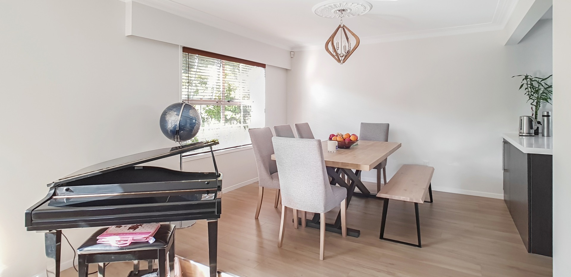 REMUERA - Location! Location! Location! photo