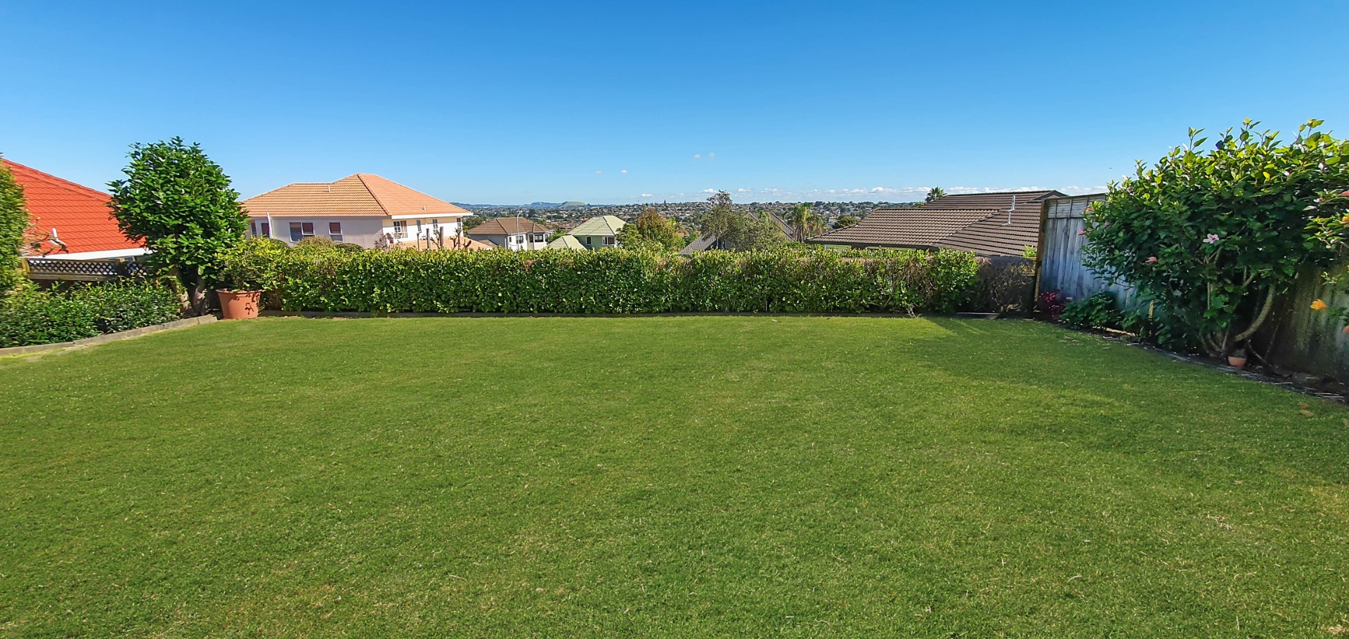 HOWICK - Spacious Home over 300sqm Floor Area photo