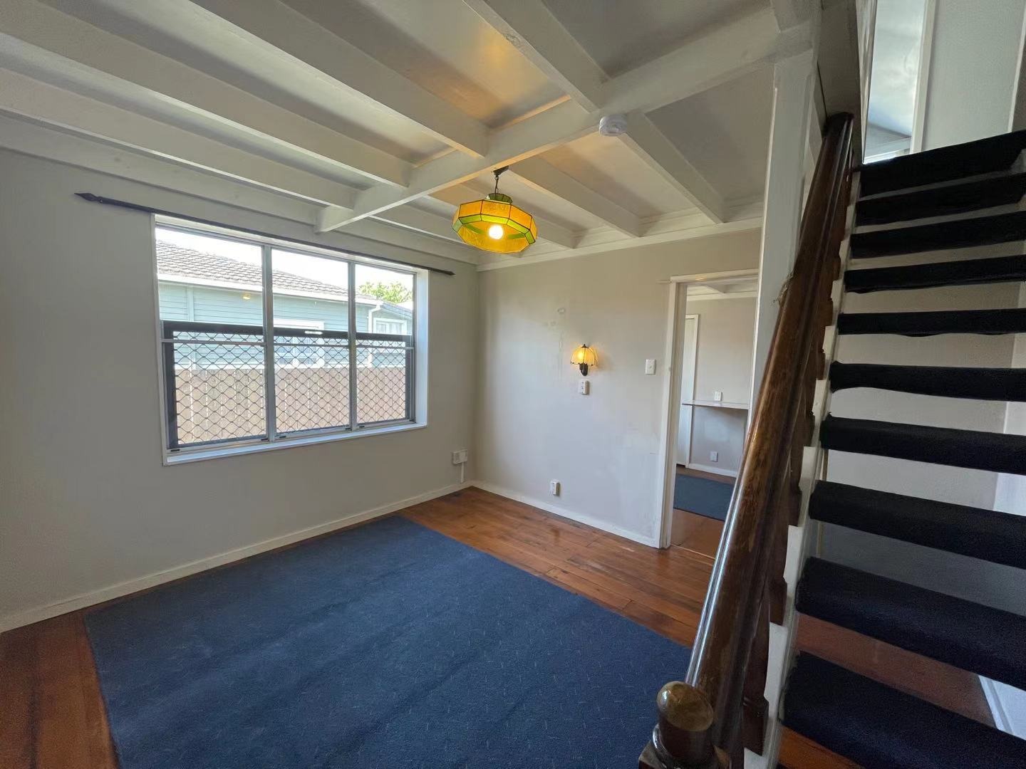 2 bedroom house (optional to rent a 2 bedroom sleepout) photo