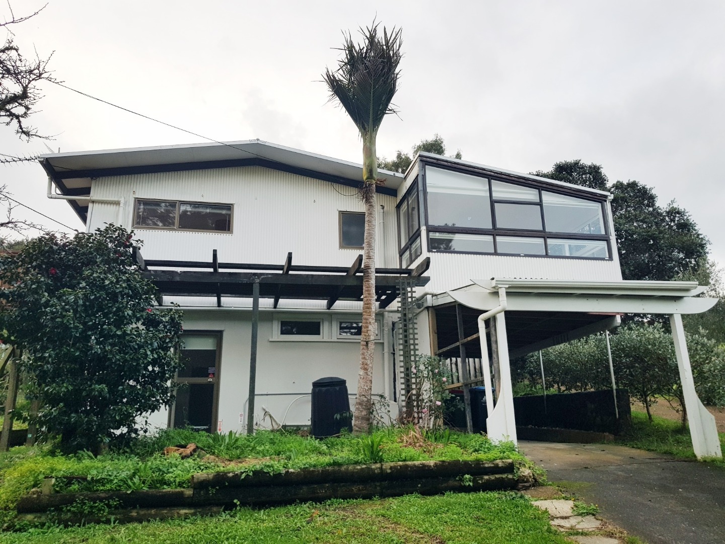 Ostend 3 bedroom / 2 bathroom $730 p/w photo