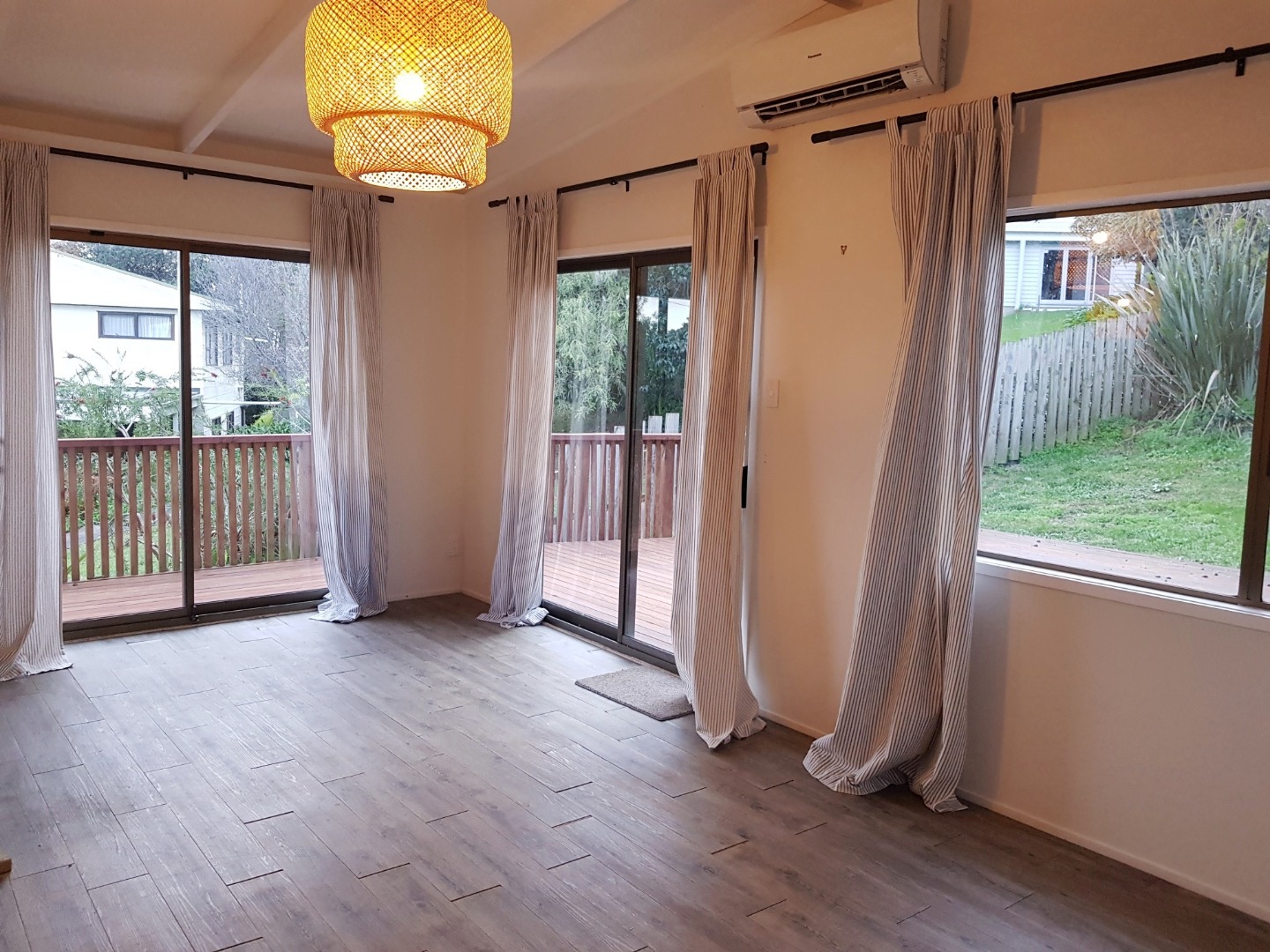 Ostend 3 bedroom / 2 bathroom $730 p/w photo